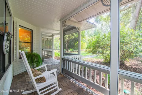 4186 Honeysuckle Cir, Middleburg, FL 32068