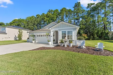 12675 Green Meadow Dr, Jacksonville, FL 32218