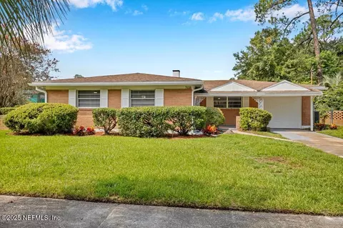 7038 Bishop Hatcher Dr W, Jacksonville, FL 32219