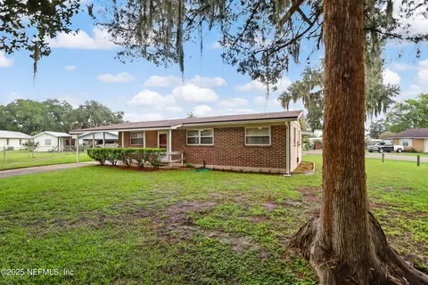650 Towers Ct, Macclenny, FL 32063