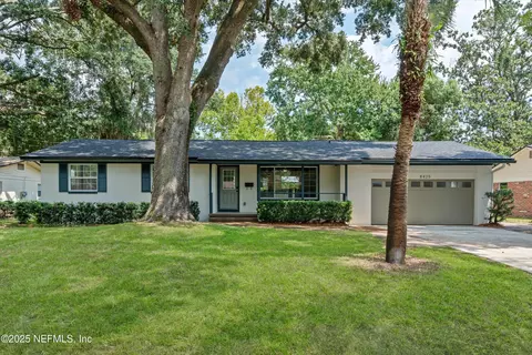 8425 San Martarro Dr E, Jacksonville, FL 32217
