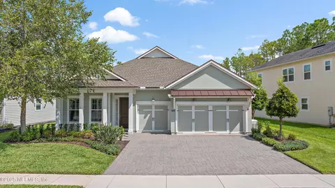 302 Freshwater Dr, Saint Johns, FL 32259