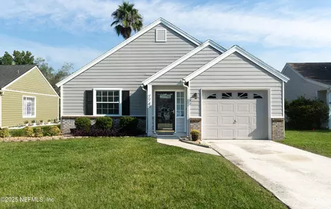 7747 Coatbridge Ln N, Jacksonville, FL 32244