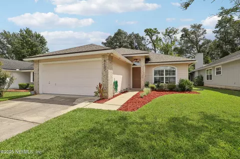 6107 Alpenrose Ave, Jacksonville, FL 32256
