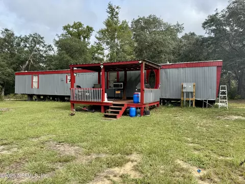 219 Daren Dr, Palatka, FL 32177