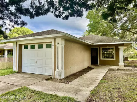 204 Rose St, Auburndale, FL 33823