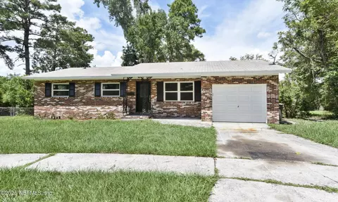 201 Saturn Ln N, Orange Park, FL 32073