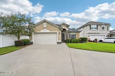2069 Patriot Walk Dr, Jacksonville, FL 32221