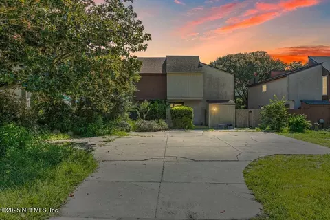 1741 Seminole Rd, Atlantic Beach, FL 32233