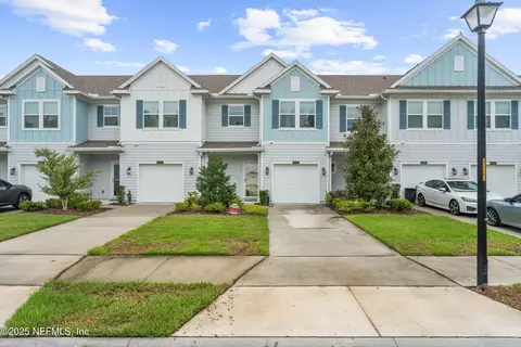 10365 Benson Lake Dr, Jacksonville, FL 32222