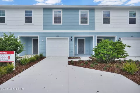 10127 Treasure Oaks Ct, Jacksonville, FL 32221