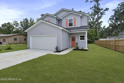 998 Floyd St, Fleming Island, FL 32003