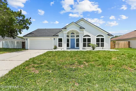 7626 Dover Cliff Dr S, Jacksonville, FL 32244