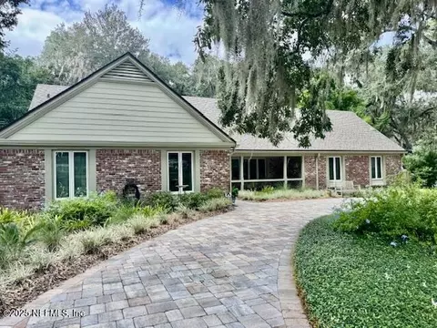 2556 Holly Point Rd E, Orange Park, FL 32073