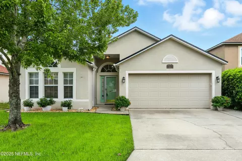 97 Reeding Ridge Dr E, Jacksonville, FL 32225