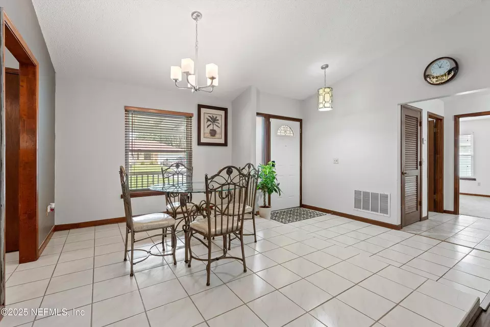 Dining - 10930 Grand Trunk Ln, Jacksonville, FL 32257 photo 1 of 2