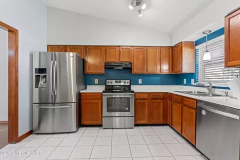 Kitchen - 10930 Grand Trunk Ln, Jacksonville, FL 32257 photo 1 of 2