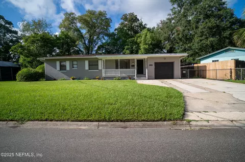 6256 Sage Dr, Jacksonville, FL 32210