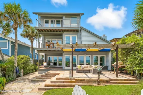 1789 Beach Ave, Atlantic Beach, FL 32233