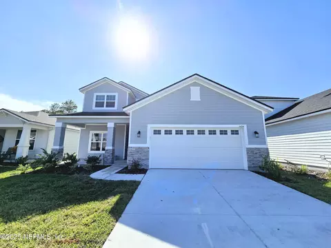 3494 Americana Dr, Green Cove Springs, FL 32043