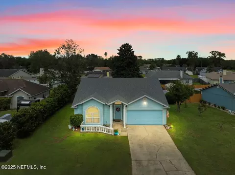 2930 Russell Oaks Dr, Green Cove Springs, FL 32043
