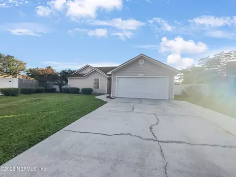 454 Naugatuck Dr, Jacksonville, FL 32225