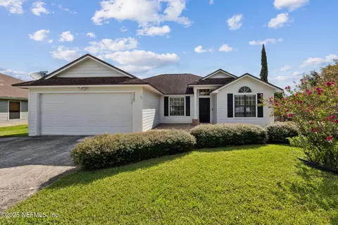 2325 Honolulu Ct, Jacksonville, FL 32246