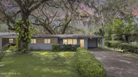 5738 Oliver St, Jacksonville, FL 32211