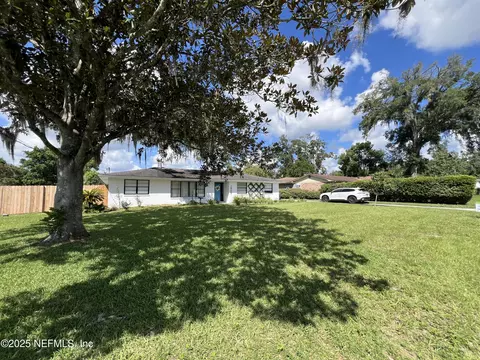 2866 River Oak Dr, Orange Park, FL 32073
