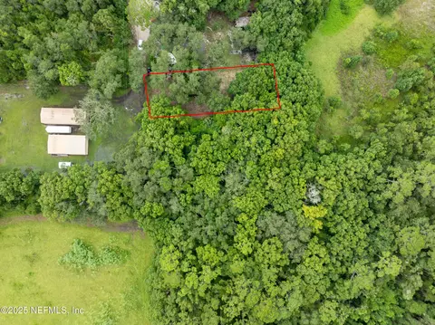 606 Lime St, Crescent City, FL 32112