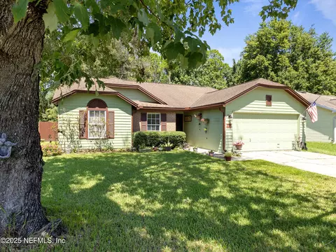 463 Moby Dick Dr N, Jacksonville, FL 32218
