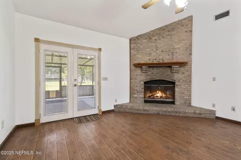 Living - 54230 Heller Rd, Callahan, FL 32011 photo 4 of 6