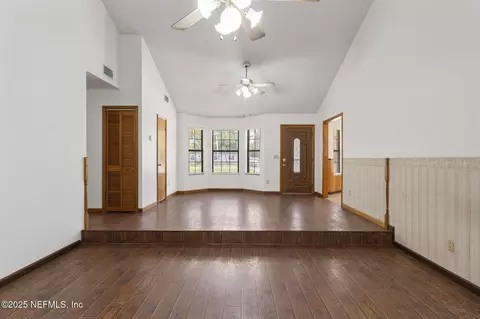 Living - 54230 Heller Rd, Callahan, FL 32011 photo 5 of 6