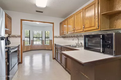 Kitchen - 54230 Heller Rd, Callahan, FL 32011 photo 4 of 4