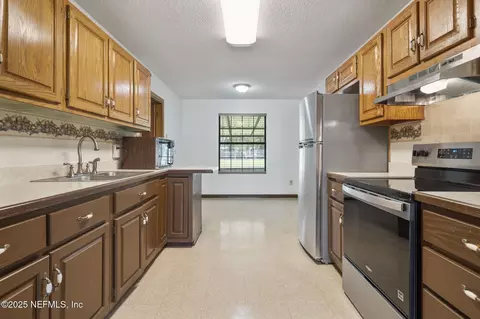 Kitchen - 54230 Heller Rd, Callahan, FL 32011 photo 1 of 4