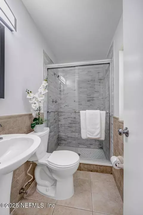 Bath - 237 Renne Dr N, Jacksonville, FL 32218 photo 1 of 3