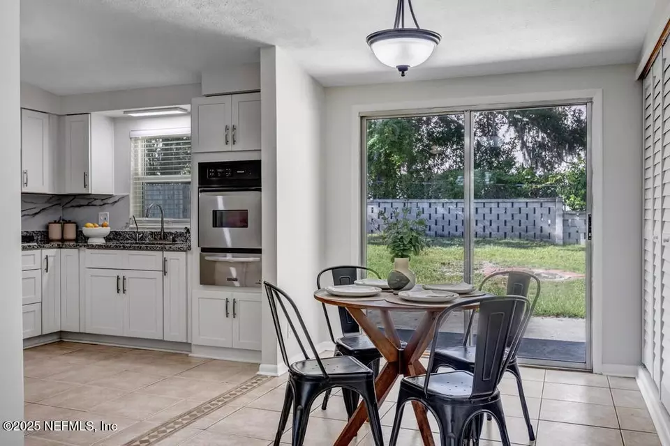 Dining - 237 Renne Dr N, Jacksonville, FL 32218 photo 2 of 2