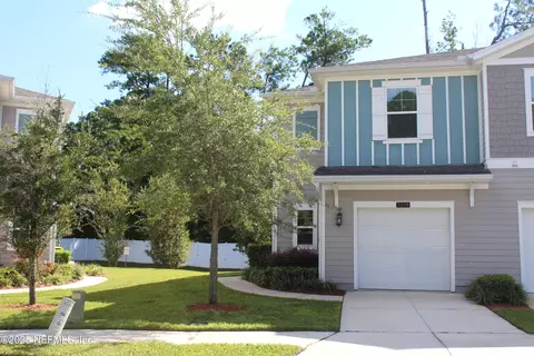 7379 Palm Hills Dr, Jacksonville, FL 32244