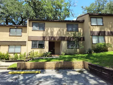 620 Oaks Plantation Dr #B2, Jacksonville, FL 32211