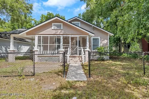 831 Broxton St, Jacksonville, FL 32208