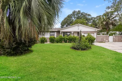 6204 Sage Dr, Jacksonville, FL 32210