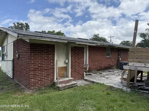 7452 Sharbeth Dr S, Jacksonville, FL 32210