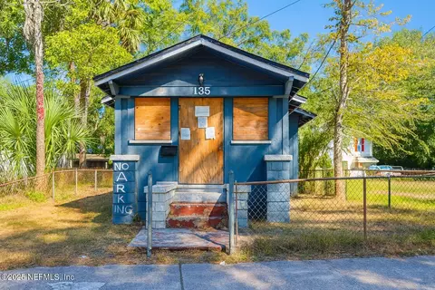 135 W 23rd St W, Jacksonville, FL 32206