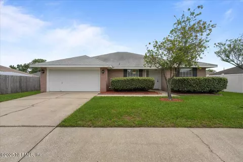 525 Brockham Dr, Jacksonville, FL 32221