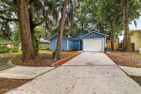 1048 Palm Landing Dr S, Atlantic Beach, FL 32233