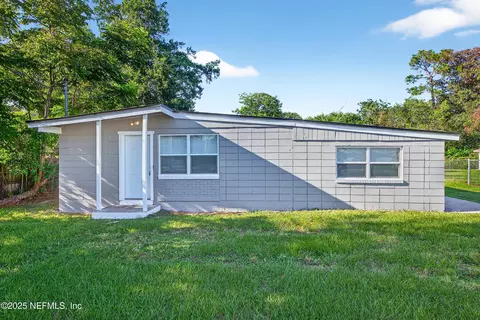 1023 De Paul Dr, Jacksonville, FL 32218