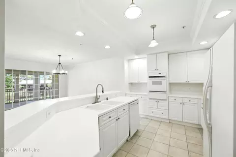 Kitchen - 355 N Shore Cir #1312, Saint Augustine, FL 32092 photo 2 of 4