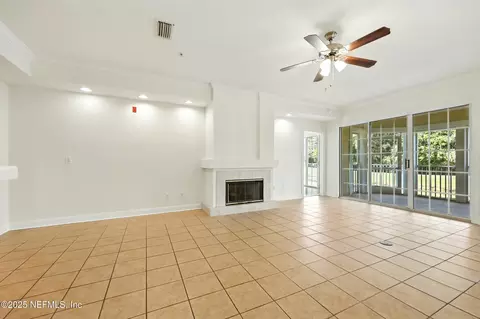 Living - 355 N Shore Cir #1312, Saint Augustine, FL 32092 photo 5 of 8