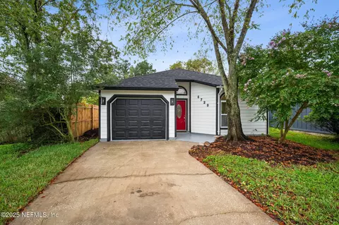 6720 Long Meadow Cir S, Jacksonville, FL 32244