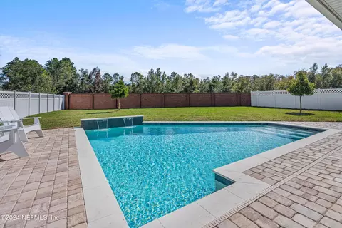 200 Gladstone Ct, Saint Johns, FL 32259